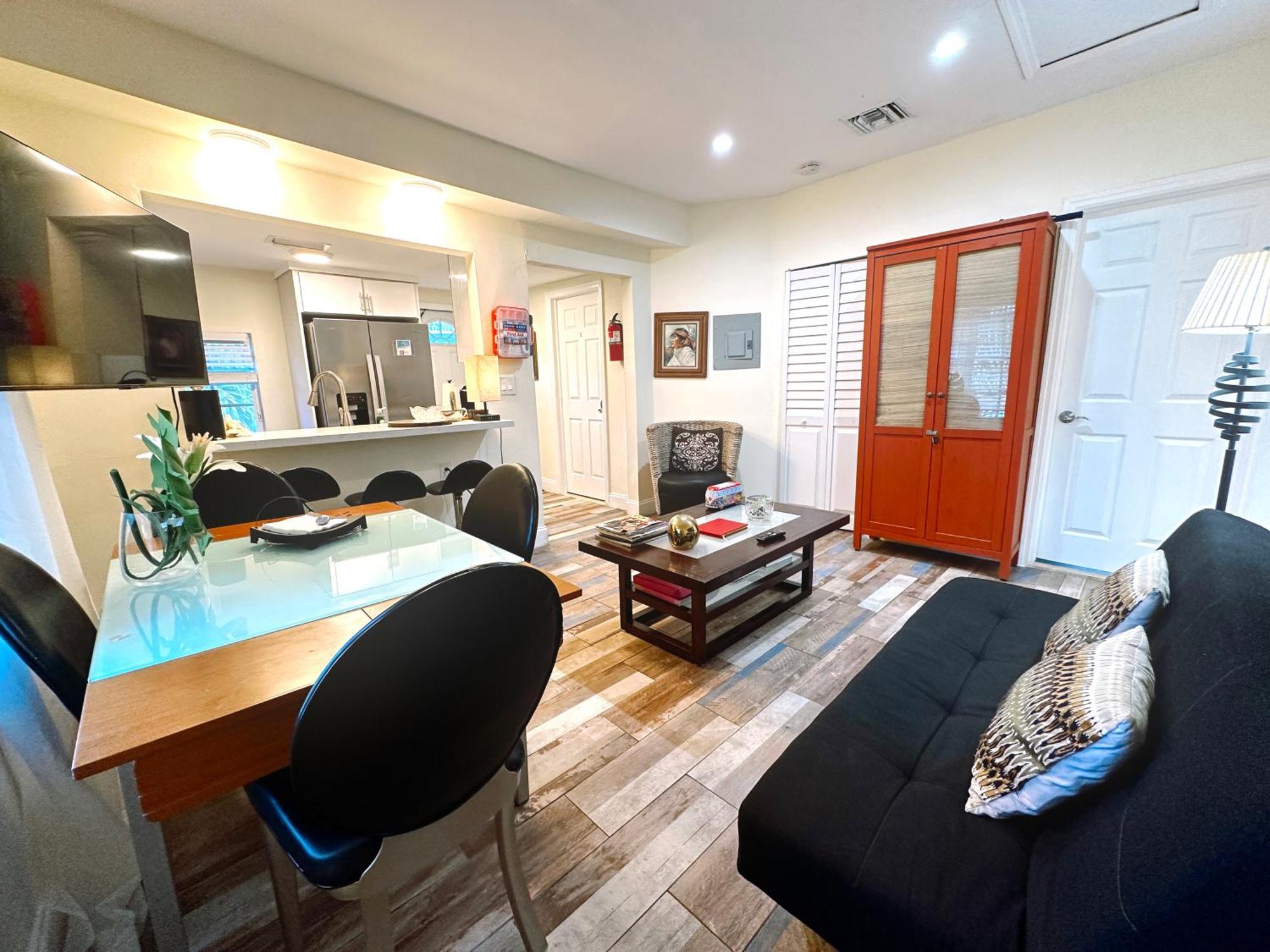 Private Rooms At Miami Centrally Located With Free Parking Exterior foto