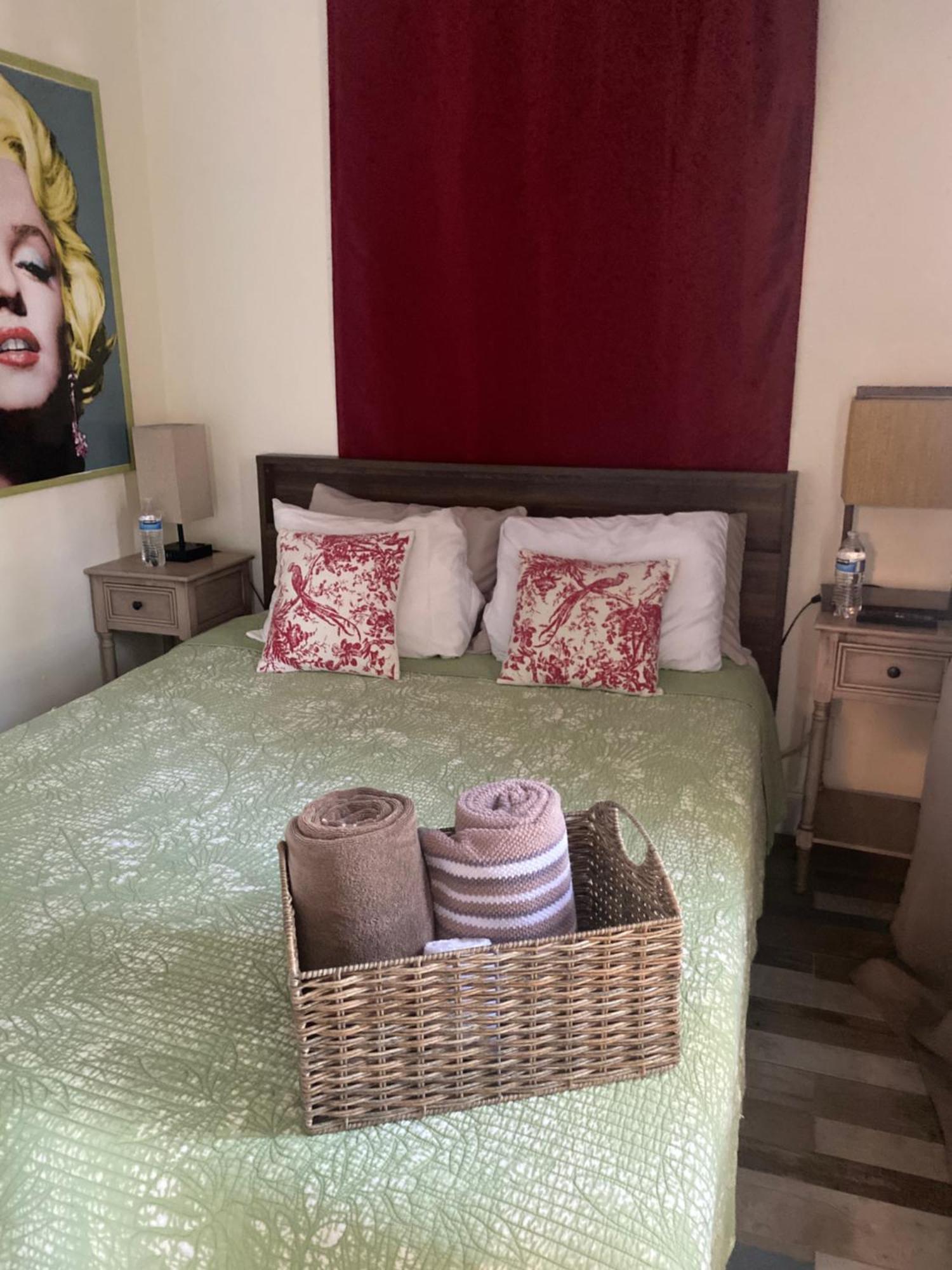Private Rooms At Miami Centrally Located With Free Parking Exterior foto