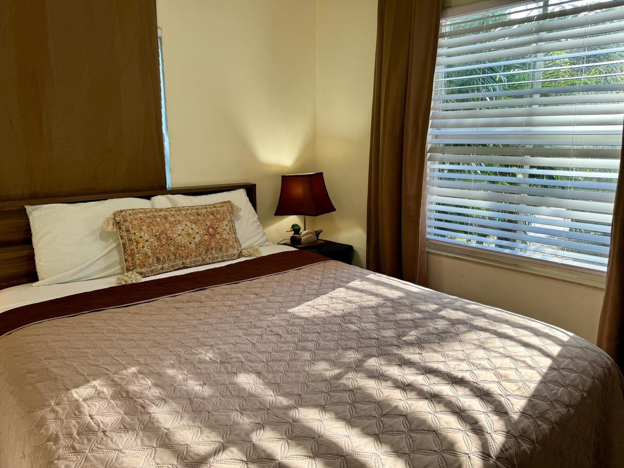 Private Rooms At Miami Centrally Located With Free Parking Exterior foto