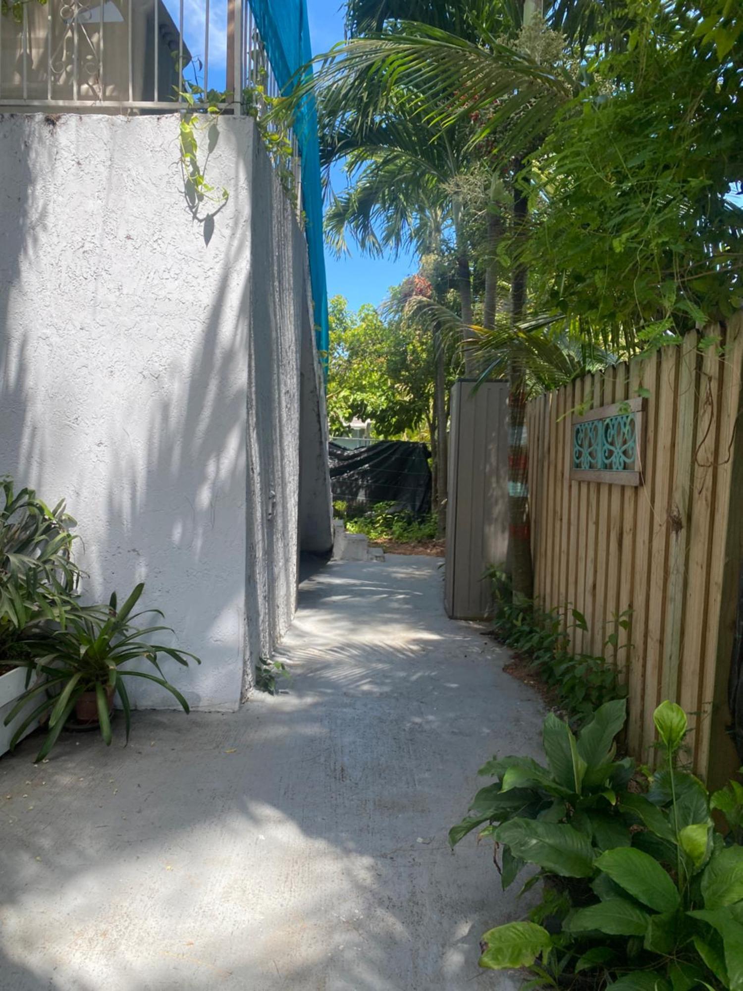 Private Rooms At Miami Centrally Located With Free Parking Exterior foto